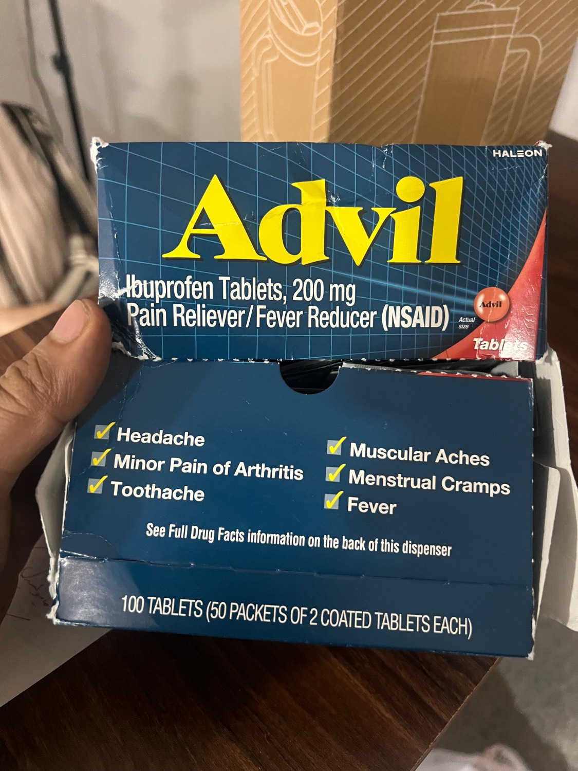 مسکن ایبوپروفن ادویل 200 میلی گرم Advil Ibuprofen 2 مسکن ایبوپروفن ادویل 200 میلی گرم Advil Ibuprofen